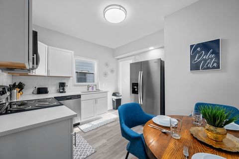 Tiny photo for 1009 Arlington Court, Davenport, IA 52803 (MLS # 12617730)