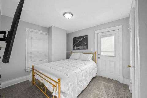 Tiny photo for 1009 Arlington Court, Davenport, IA 52803 (MLS # 12617730)