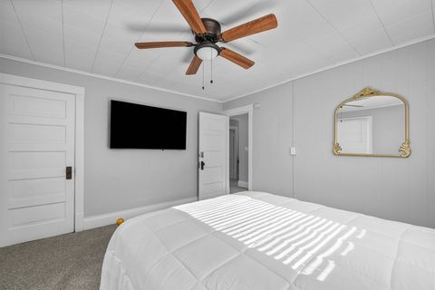 Tiny photo for 1009 Arlington Court, Davenport, IA 52803 (MLS # 12617730)