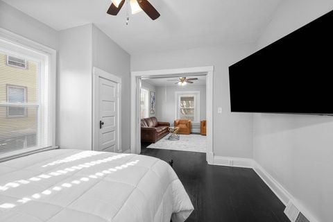 Tiny photo for 1009 Arlington Court, Davenport, IA 52803 (MLS # 12617730)