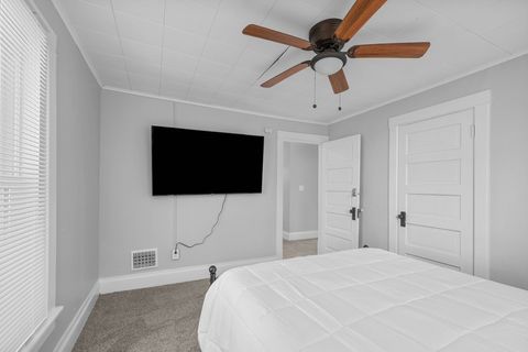 Tiny photo for 1009 Arlington Court, Davenport, IA 52803 (MLS # 12617730)