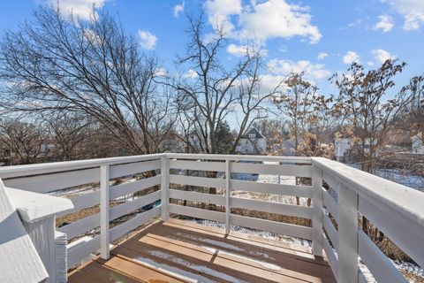 Tiny photo for 1009 Arlington Court, Davenport, IA 52803 (MLS # 12617730)