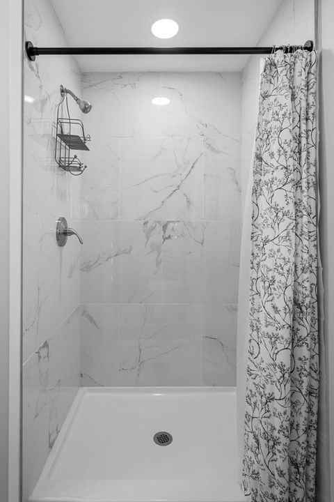 Tiny photo for 1009 Arlington Court, Davenport, IA 52803 (MLS # 12617730)