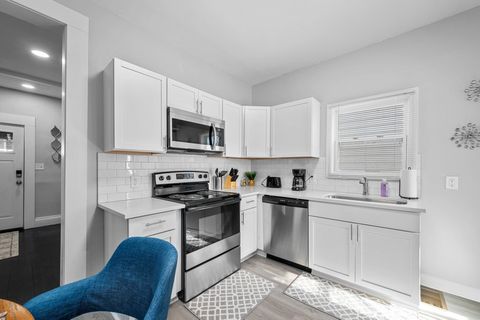 Tiny photo for 1009 Arlington Court, Davenport, IA 52803 (MLS # 12617730)