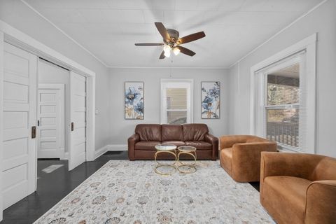 Tiny photo for 1009 Arlington Court, Davenport, IA 52803 (MLS # 12617730)