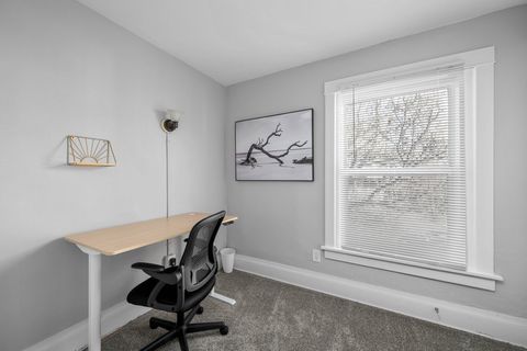 Tiny photo for 1009 Arlington Court, Davenport, IA 52803 (MLS # 12617730)