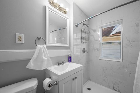 Tiny photo for 1009 Arlington Court, Davenport, IA 52803 (MLS # 12617730)