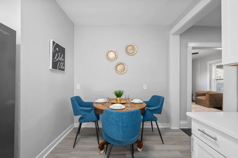 Tiny photo for 1009 Arlington Court, Davenport, IA 52803 (MLS # 12617730)