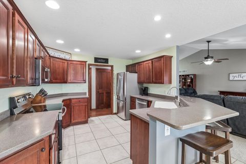 Tiny photo for 1008 W Scott Street, Eldridge, IA 52748 (MLS # 12587837)