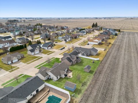 Tiny photo for 1008 W Scott Street, Eldridge, IA 52748 (MLS # 12587837)