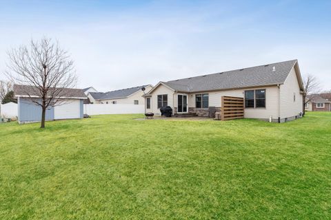 Tiny photo for 1008 W Scott Street, Eldridge, IA 52748 (MLS # 12587837)