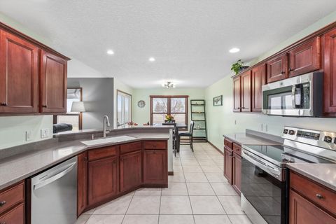 Tiny photo for 1008 W Scott Street, Eldridge, IA 52748 (MLS # 12587837)