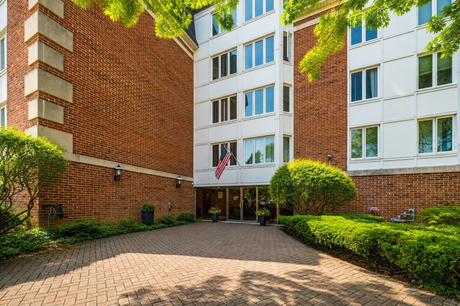 175 Lake Boulevard 349