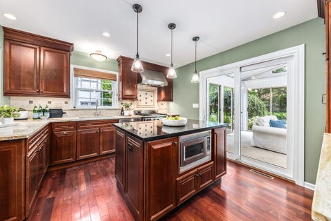 Tiny photo for 612 Burning Tree Lane, Naperville, IL 60563 (MLS # 12714850)