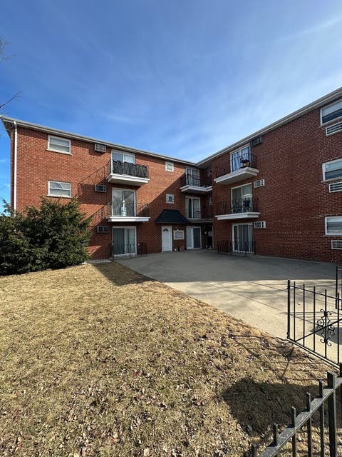 Photo of 6653 W 63rd Street #2N, Chicago, IL 60638 (MLS # 12657759)