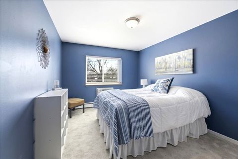 Tiny photo for 1311 S Finley Road #203, Lombard, IL 60148 (MLS # 12597593)