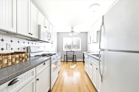 Tiny photo for 1311 S Finley Road #203, Lombard, IL 60148 (MLS # 12597593)