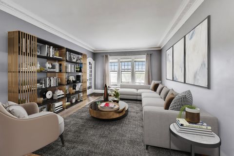 Tiny photo for 1615 E Hyde Park Boulevard #2, Chicago, IL 60615 (MLS # 12594132)