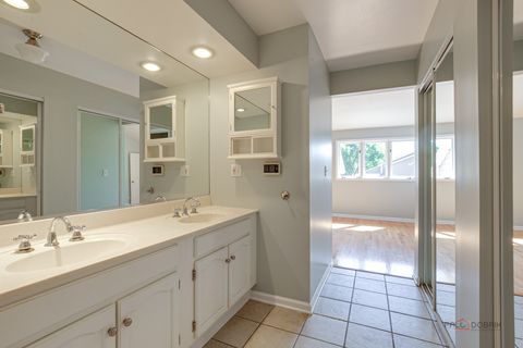 Tiny photo for 1217 Gulfstream Parkway #0, Libertyville, IL 60048 (MLS # 12480975)