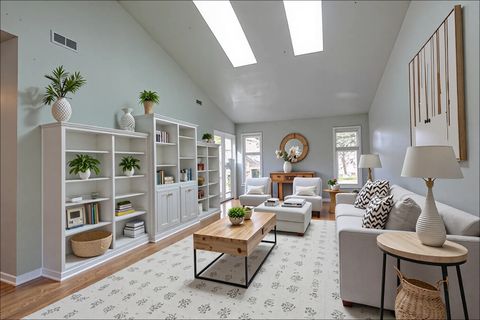 Tiny photo for 1217 Gulfstream Parkway #0, Libertyville, IL 60048 (MLS # 12480975)