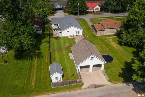 Tiny photo for 905 N GRANITE Street, Marion, IL 62959 (MLS # EB458746)