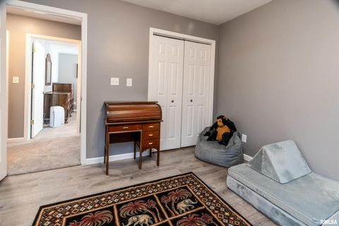 Tiny photo for 905 N GRANITE Street, Marion, IL 62959 (MLS # EB458746)