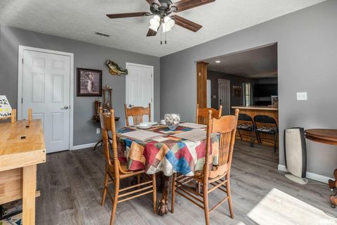 Tiny photo for 905 N GRANITE Street, Marion, IL 62959 (MLS # EB458746)