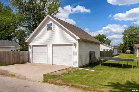 Tiny photo for 905 N GRANITE Street, Marion, IL 62959 (MLS # EB458746)