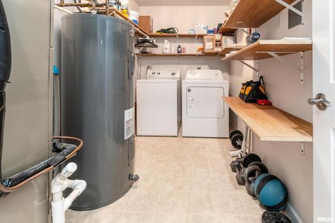 Tiny photo for 905 N GRANITE Street, Marion, IL 62959 (MLS # EB458746)