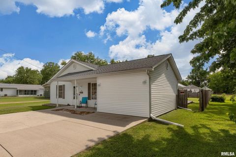 Tiny photo for 905 N GRANITE Street, Marion, IL 62959 (MLS # EB458746)