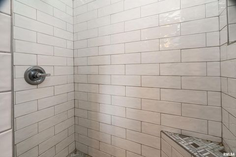 Tiny photo for 905 N GRANITE Street, Marion, IL 62959 (MLS # EB458746)