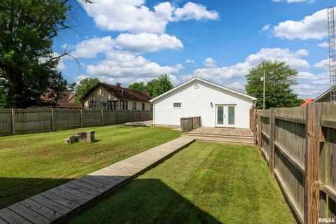 Tiny photo for 905 N GRANITE Street, Marion, IL 62959 (MLS # EB458746)