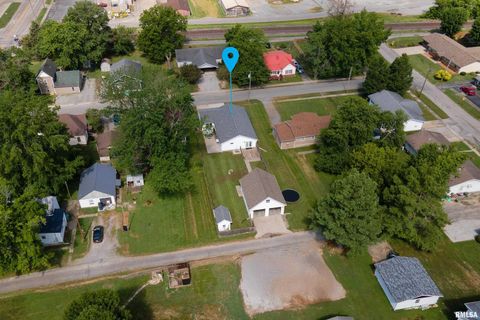 Tiny photo for 905 N GRANITE Street, Marion, IL 62959 (MLS # EB458746)