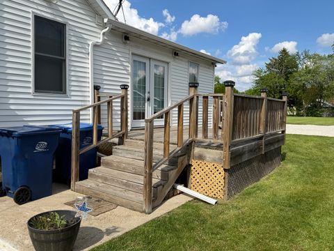 Tiny photo for 1536 & 1546 La Harpe Street, Lasalle, IL 61301 (MLS # 12363977)