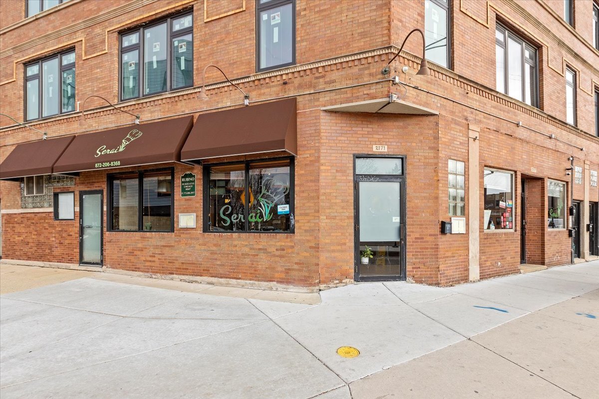 2169 N Milwaukee Avenue