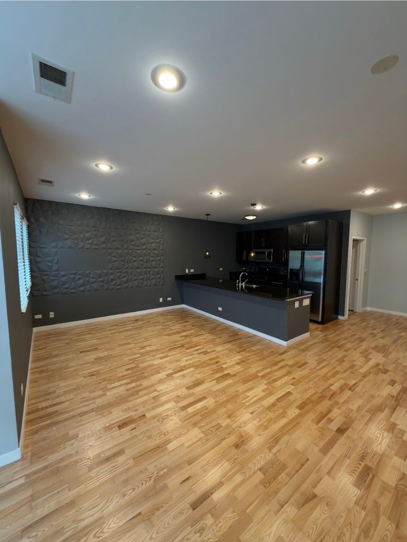 2240 W Madison Street 201