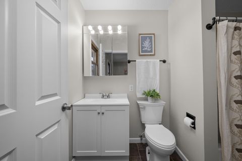 Tiny photo for 4723 Western Avenue, Davenport, IA 52806 (MLS # 100000045)