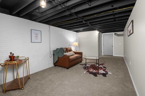 Tiny photo for 4723 Western Avenue, Davenport, IA 52806 (MLS # 100000045)