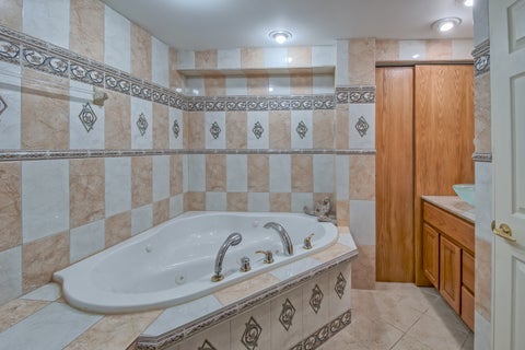 Tiny photo for 1094 Oak Wood Drive, Carol Stream, IL 60188 (MLS # 12680981)