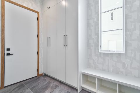 Tiny photo for 527 Kensington Court, Hinsdale, IL 60521 (MLS # 12547997)