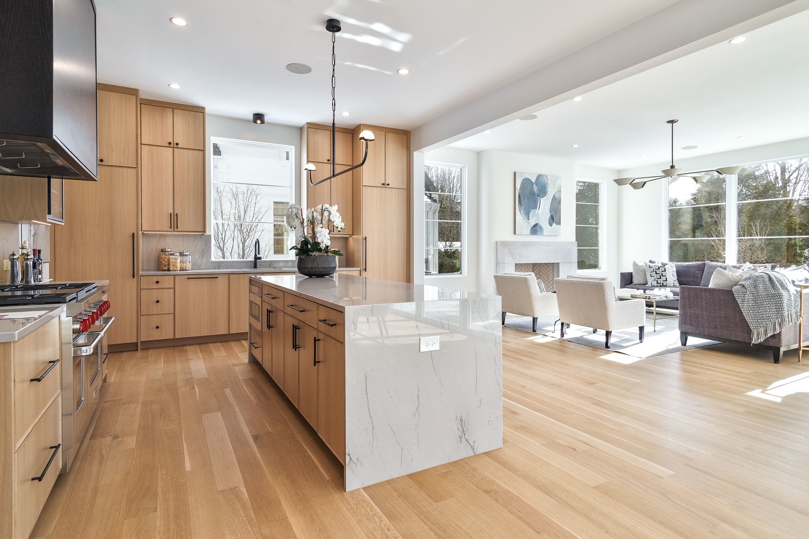 527 Kensington Court