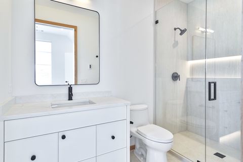 Tiny photo for 527 Kensington Court, Hinsdale, IL 60521 (MLS # 12547997)