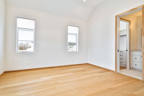 Tiny photo for 527 Kensington Court, Hinsdale, IL 60521 (MLS # 12547997)