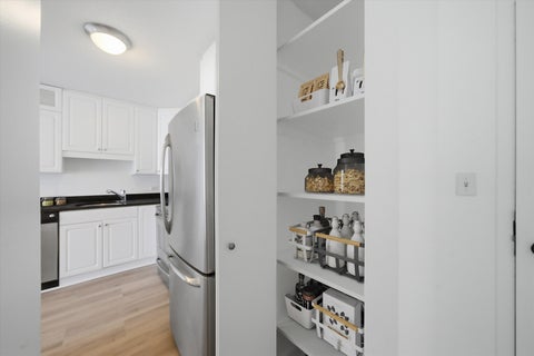 Tiny photo for 10 E Ontario Street #4207, Chicago, IL 60611 (MLS # 12725116)