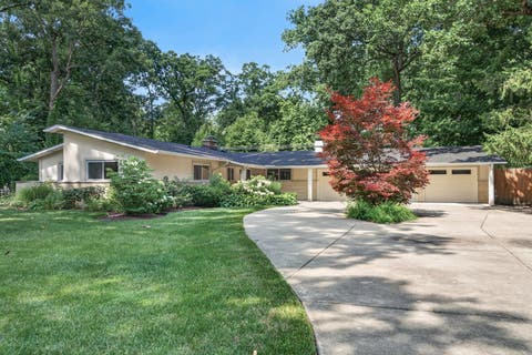 Photo of 54 Oakwood Lane, Lincolnshire, IL 60069 (MLS # 12714043)