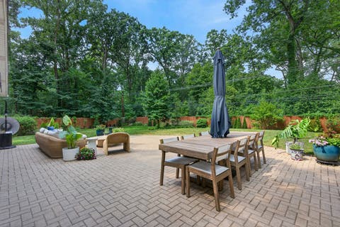 Tiny photo for 54 Oakwood Lane, Lincolnshire, IL 60069 (MLS # 12714043)