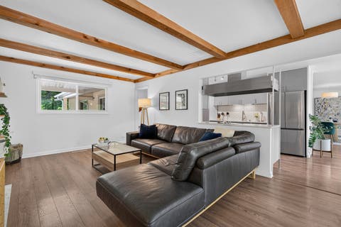 Tiny photo for 54 Oakwood Lane, Lincolnshire, IL 60069 (MLS # 12714043)