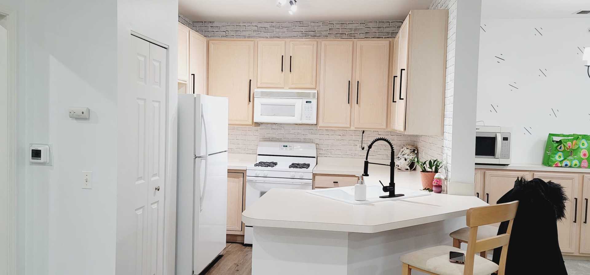 3333 Stratford Court 3F