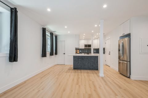 Tiny photo for 1535 W Estes Avenue #G, Chicago, IL 60626 (MLS # 12542838)