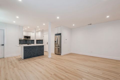 Tiny photo for 1535 W Estes Avenue #G, Chicago, IL 60626 (MLS # 12542838)